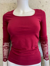 Mary Blouse w.lace LS